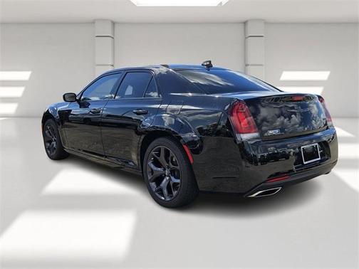 2022 Chrysler 300 Touring