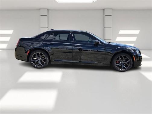 2022 Chrysler 300 Touring