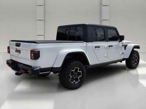 White 2023 Jeep Gladiator Rubicon
