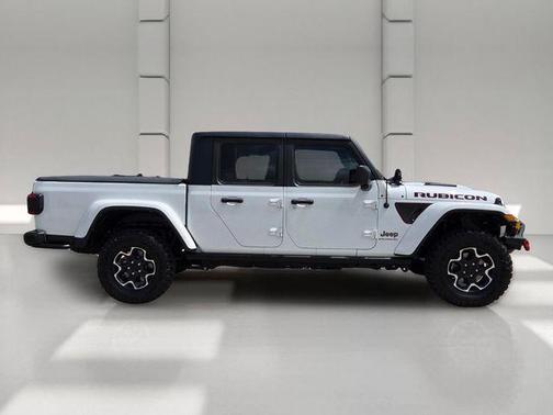 White 2023 Jeep Gladiator Rubicon