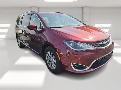 2020 Chrysler Pacifica Touring-L