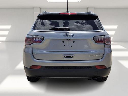 Silver 2019 Jeep Compass Limited