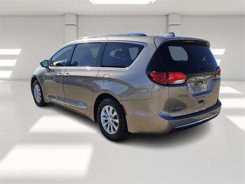 2018 Chrysler Pacifica Touring-L Plus