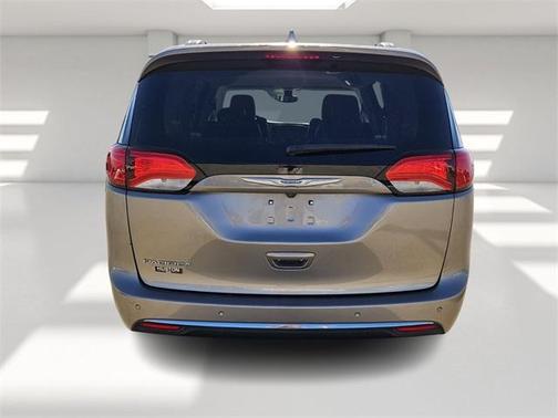 2018 Chrysler Pacifica Touring-L Plus
