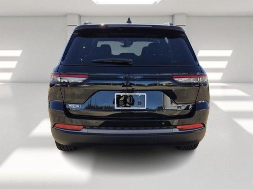 2026 Jeep Grand Cherokee Limited 4x2