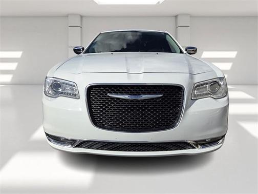 2018 Chrysler 300 Limited