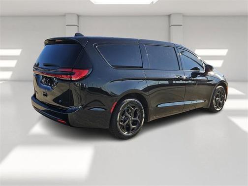 2022 Chrysler Pacifica Hybrid Touring L