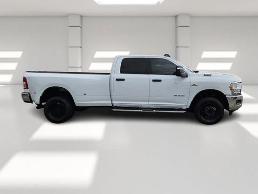 2023 RAM 3500 Big Horn
