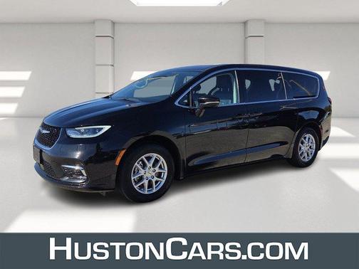 2024 Chrysler Pacifica Touring-L