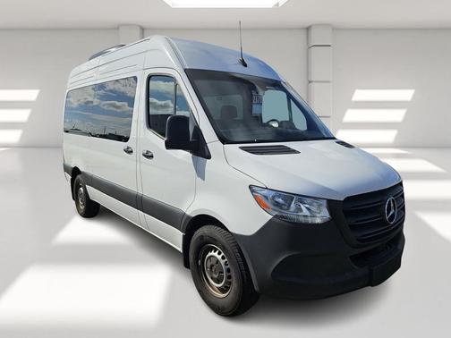 2024 Mercedes-Benz Sprinter 2500 144 WB Standard Roof Passenger