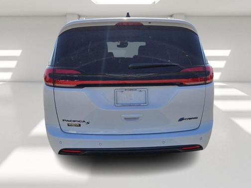 2025 Chrysler Pacifica Hybrid Select