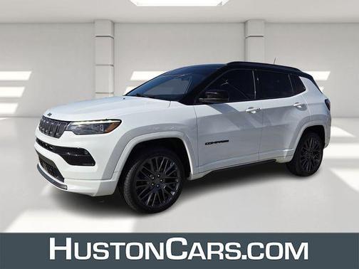 White 2022 Jeep Compass Altitude