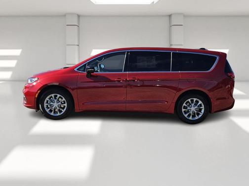 2026 Chrysler Pacifica Limited FWD
