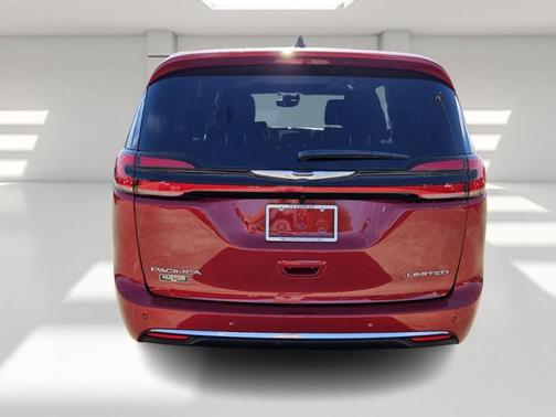 2026 Chrysler Pacifica Limited FWD