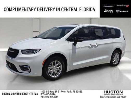 White 2026 Chrysler Pacifica Select FWD