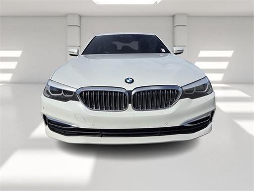 2019 BMW 530 i