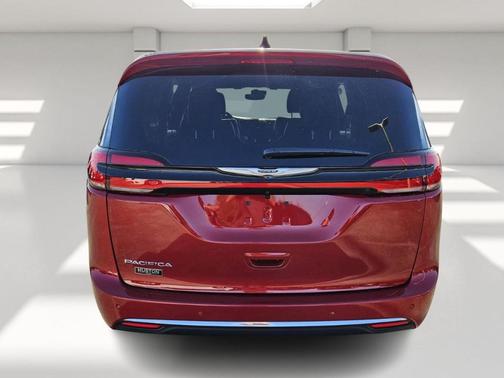 2026 Chrysler Pacifica Select FWD