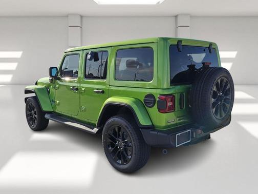 2025 Jeep Wrangler 4xe Sahara