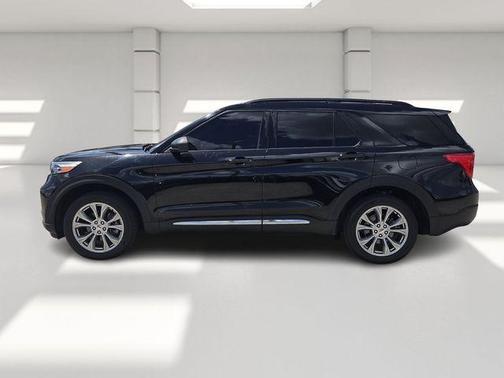 Black 2020 Ford Explorer XLT