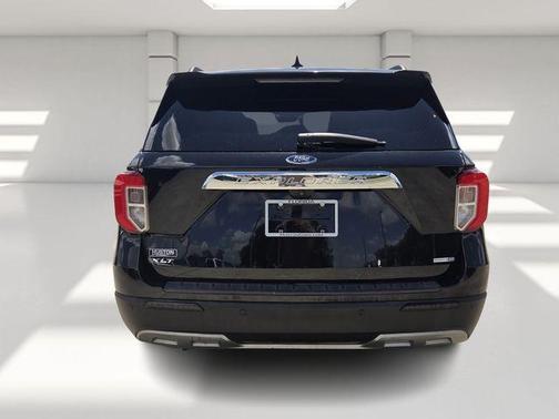 Black 2020 Ford Explorer XLT