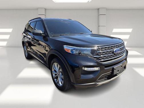 Black 2020 Ford Explorer XLT
