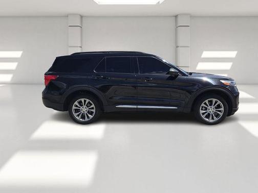 Black 2020 Ford Explorer XLT