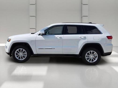 White 2022 Jeep Grand Cherokee WK Laredo