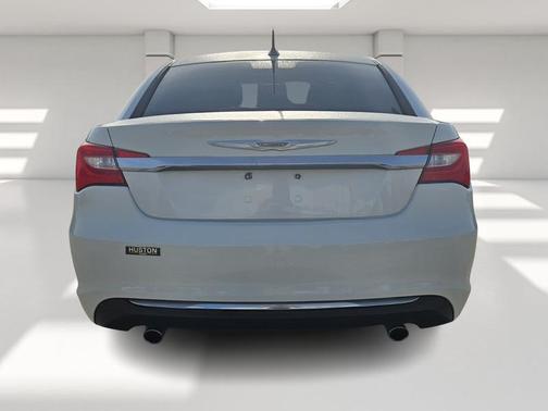 2011 Chrysler 200 Limited