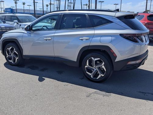 Shimmering Silver 2024 Hyundai TUCSON Hybrid SEL Convenience