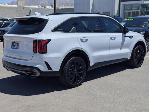 Glacial White Pearl 2022 Kia Sorento SX