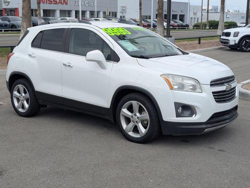 Summit White 2016 Chevrolet Trax LTZ