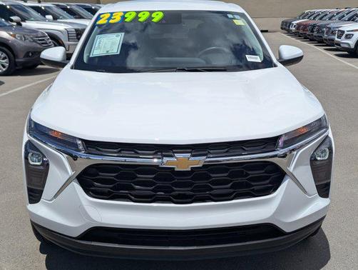 Summit White 2024 Chevrolet Trax LS