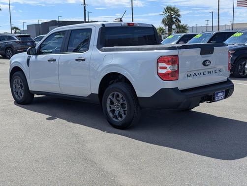 Space White Metallic 2025 Ford Maverick XLT