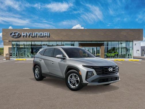 Shimmering Silver 2026 Hyundai TUCSON SE
