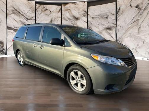 2013 Toyota Sienna LE