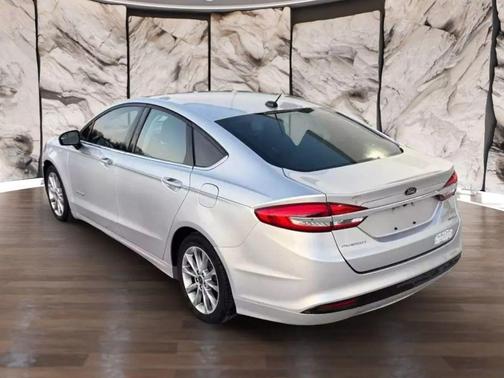 2017 Ford Fusion Hybrid SE