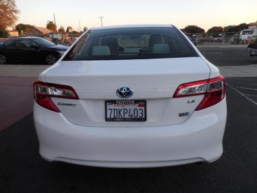 2014 Toyota Camry Hybrid LE