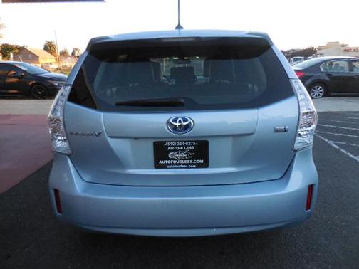 2013 Toyota Prius v 