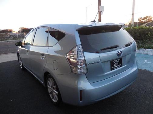 2013 Toyota Prius v 