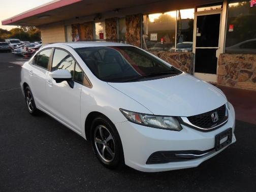 White 2015 Honda Civic SE