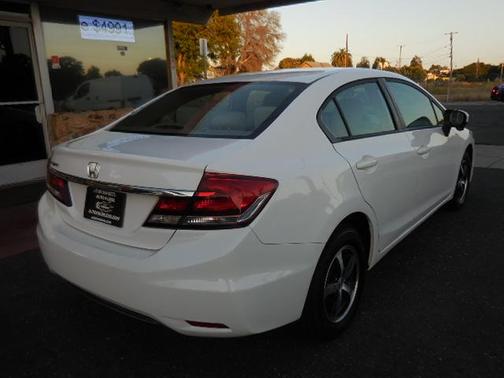 White 2015 Honda Civic SE