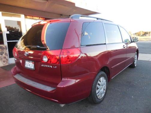 2006 Toyota Sienna LE