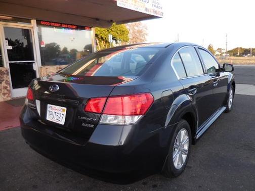 2011 Subaru Legacy 2.5i Premium