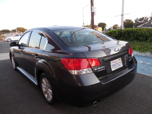 2011 Subaru Legacy 2.5i Premium