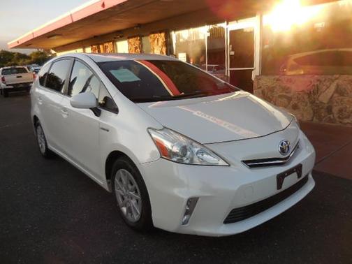 White 2012 Toyota Prius v