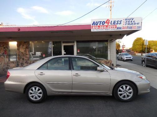 2004 Toyota Camry XLE