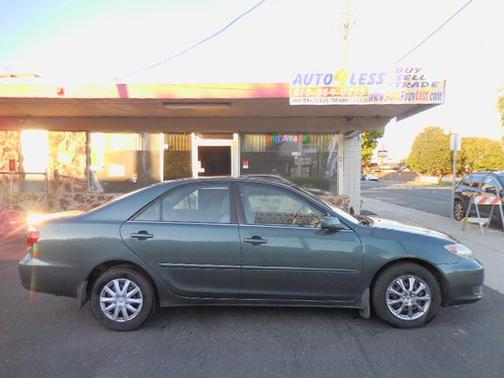 Gray 2006 Toyota Camry LE