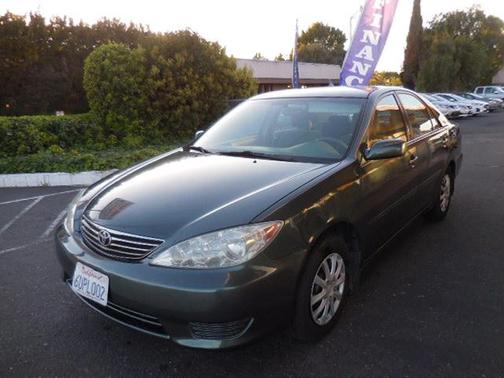 Gray 2006 Toyota Camry LE