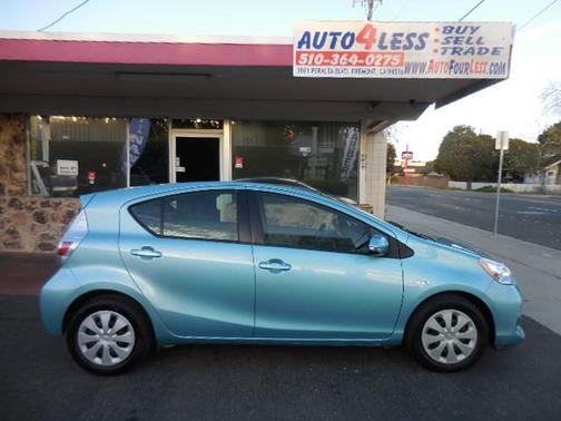 Green 2014 Toyota Prius c One