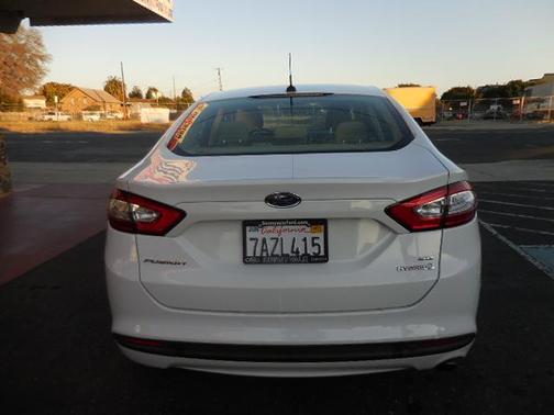 2013 Ford Fusion Hybrid SE